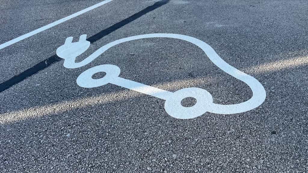 Saiba quais os 10 carros elétricos mais baratos em Portugal