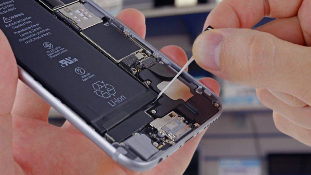É oficial! Smartphones e outros dispositivos na UE têm de ter baterias substituíveis até 2027