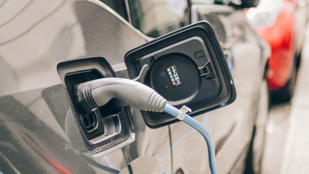 Guerra de preços com a China pode ser fatal para muitas fabricantes de elétricos