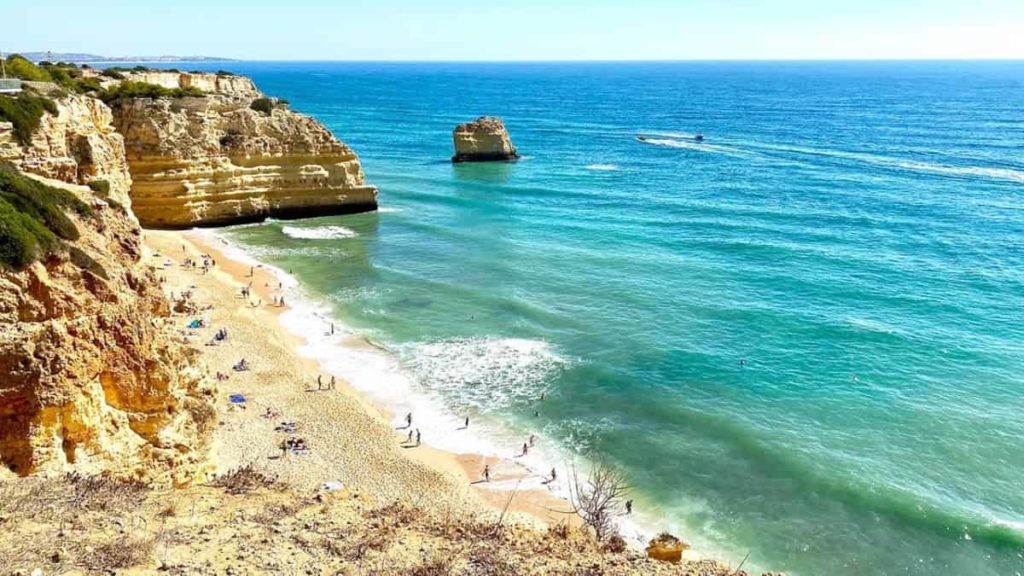 Em junho, a temperatura do mar foi das mais altas do século. Já sentiu a água mais quente?