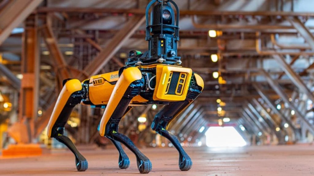 Spot, o cão robô da Boston Dynamics “abriu a porta e saiu”