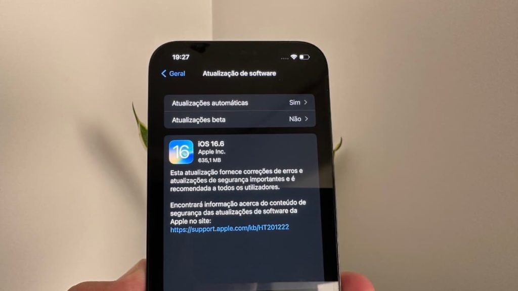 Apple lança o iOS 16.6 e traz importantes correções de erros para todos