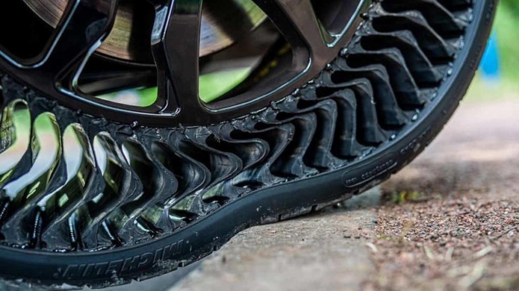 Questão: trocaria os pneus do seu carro por uns pneus sem ar (como os da Michelin)?