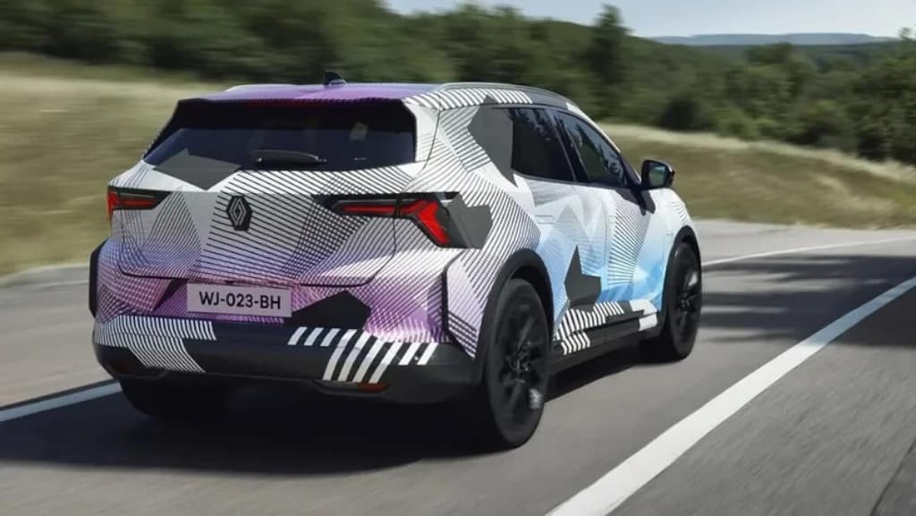 Renault Scenic E-Tech será apresentado no dia 4 de setembro, ao mesmo tempo que o seu rival