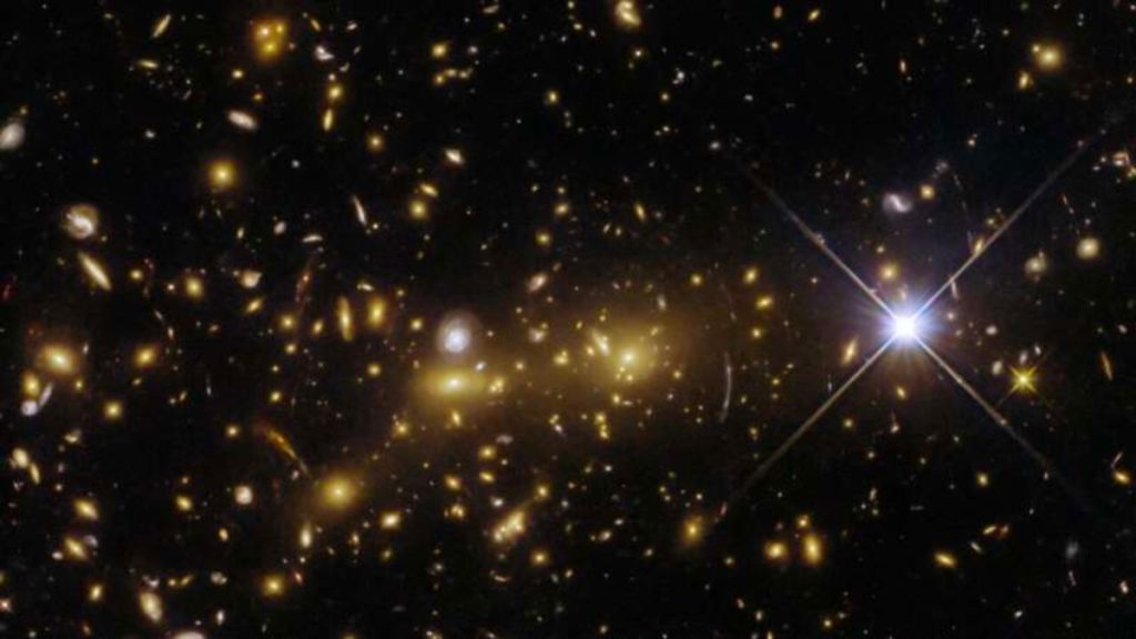 Telescópio Hubble da NASA detetou um monstro galáctico
