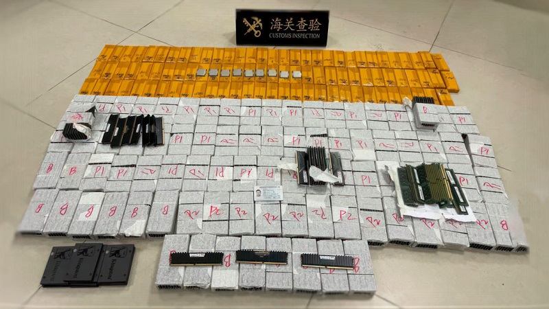Alfândega da China apreende centenas de CPUs Intel, SSDs e memórias RAM