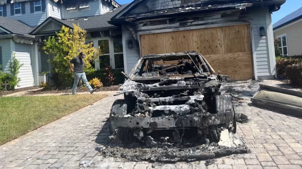 Os carros elétricos são seguros? Casal da Flórida descobriu a resposta da pior maneira