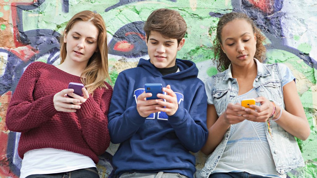 Estão proibidos os telemóveis nas escolas de Almeirim…