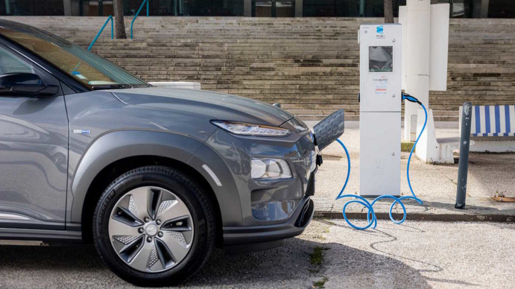 Índia pode reduzir impostos de importação se as fabricantes de elétricos produzirem no país