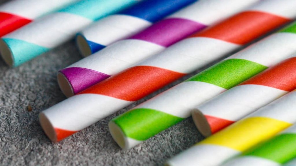 Estudo: palhinhas de papel não são tão ecológicas, 90% contêm químicos tóxicos