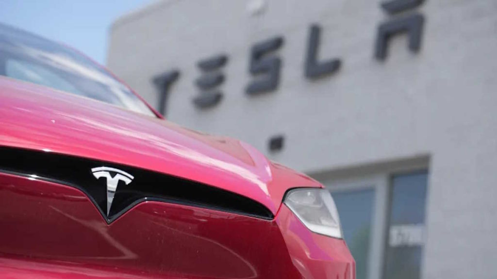 Tesla em apuros: trabalhadores suecos fazem “greves de solidariedade” contra a empresa