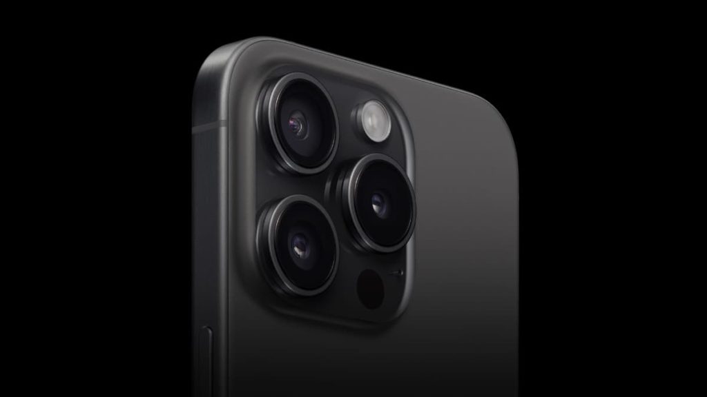 Bateria do iPhone 15 volta a crescer e a Apple explica como se consegue mais autonomia