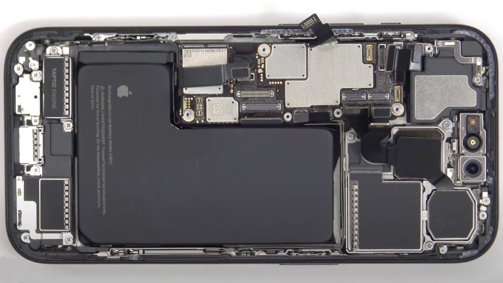 Desmontaram o iPhone 15 Pro e viram o novo SoC A17 e mais algumas novidades (vídeo)