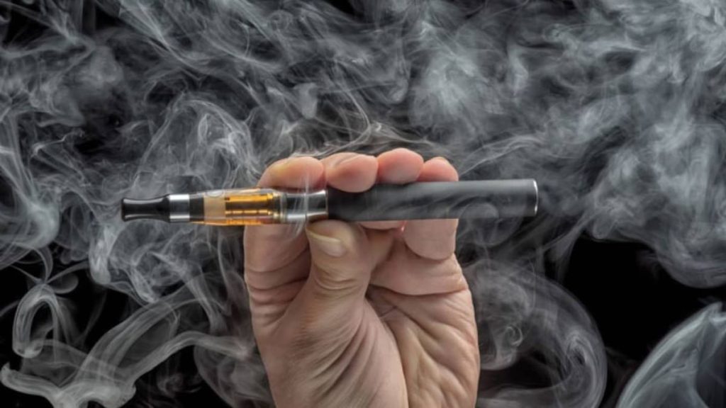 Cerca de 15 milhões de crianças já utilizam cigarros eletrónicos, diz OMS
