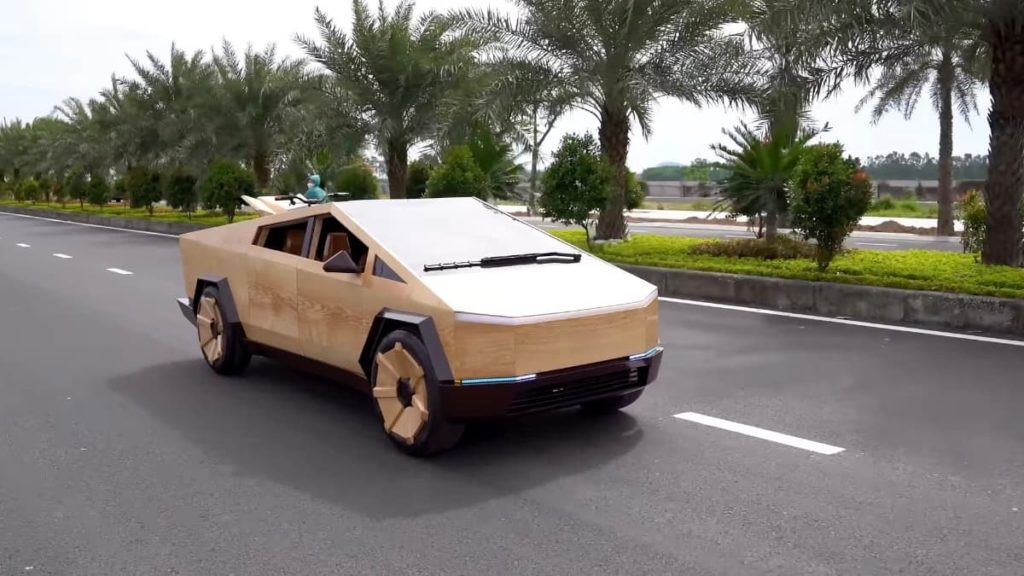 Gastou 15.000 dólares a fazer a pick-up Tesla Cybertruck para enviar a Elon Musk