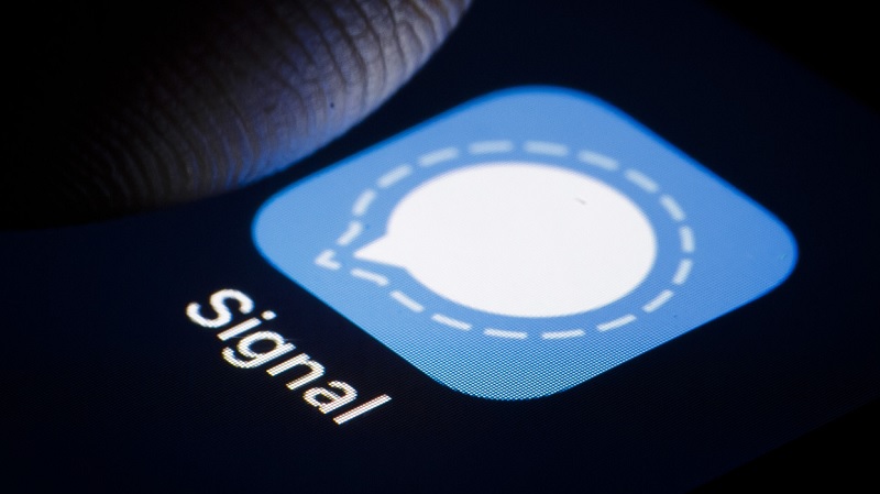 Presidente do Signal diz que a IA não substituirá trabalhadores, mas reduzirá salários