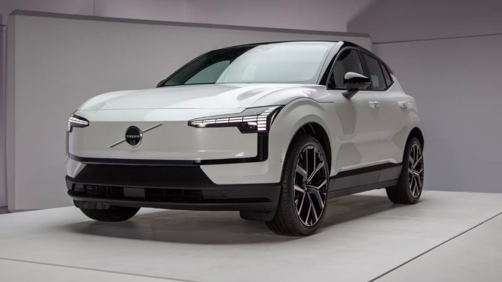 Conduzimos o novo Volvo EX30, um SUV elétrico com muita tecnologia