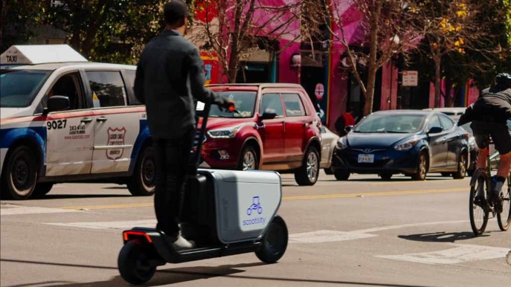 Scootility é uma scooter elétrica que parece saída de um filme de ficção cientifica