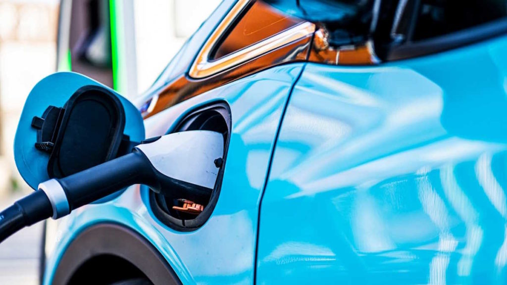 Venda de carros elétricos em Portugal continua a crescer de forma única