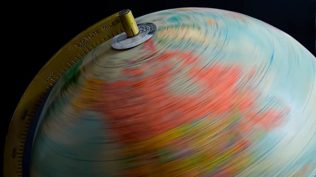 A Terra atinge hoje a velocidade máxima de 109.080km/h