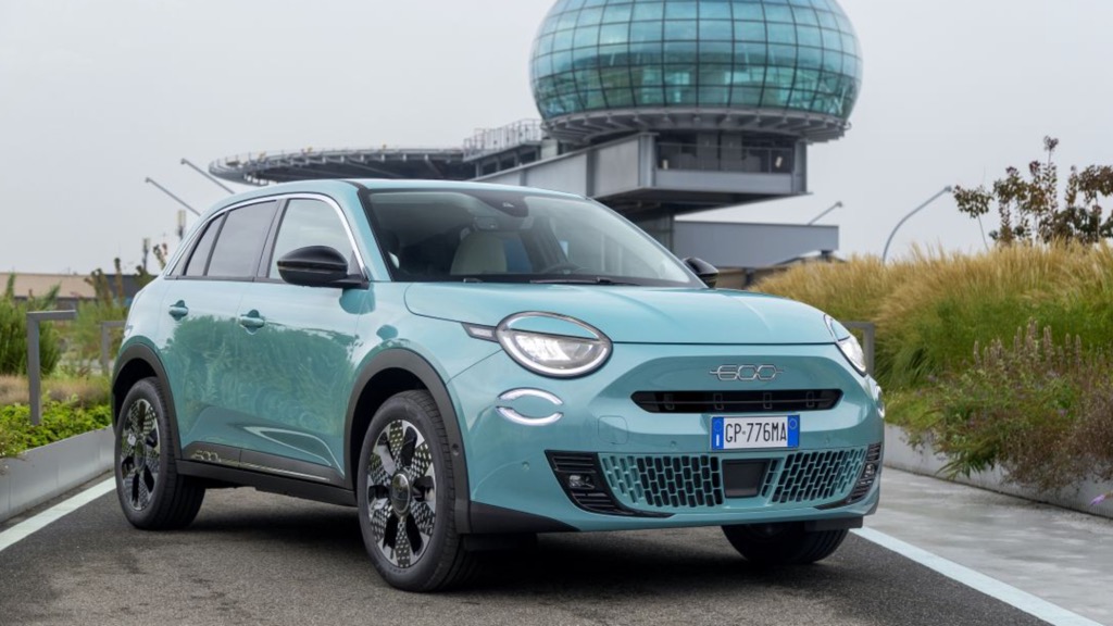 Vem aí o Fiat 600 versão híbrida por cerca de 24 mil euros