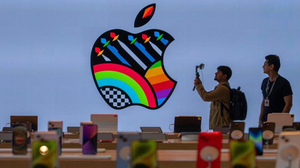 Apple confirmou que vai dispensar mais de 700 trabalhadores dos seus projetos recentes
