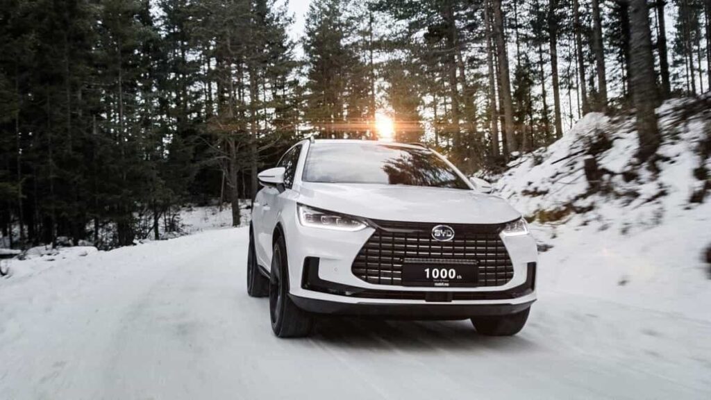 Na Noruega, empresas de aluguer compram carros a combustão por causa dos turistas