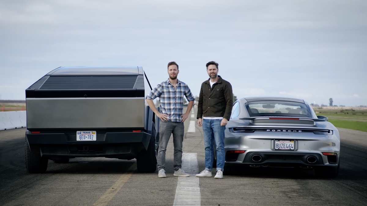 Porsche 911 Turbo S deixou a Tesla Cybertruck a comer pó… então foi tudo falso?