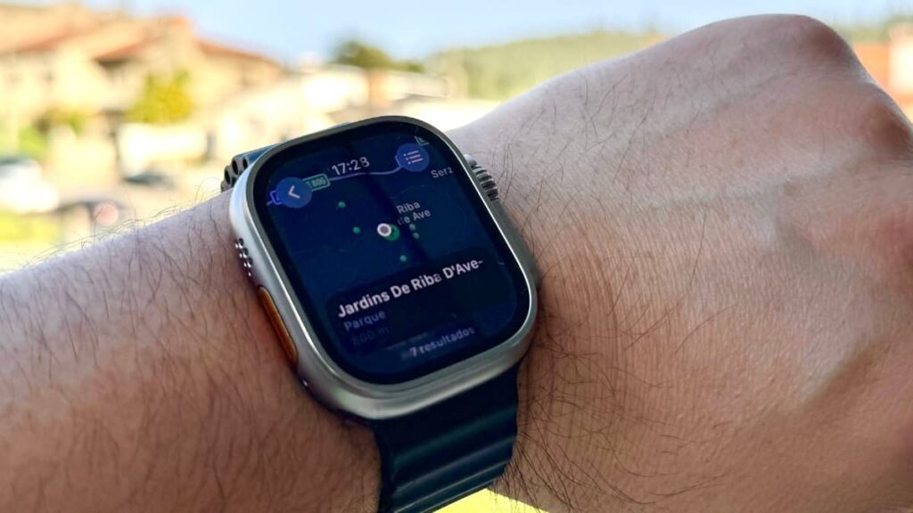 Como utilizar o Apple Watch para encontrar caminhadas nas proximidades