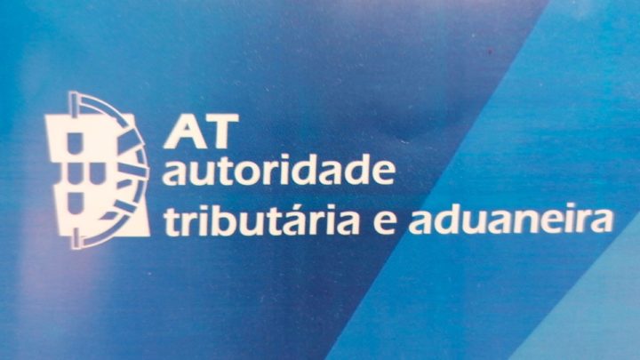 Última hora: Governo adia prazo para validar faturas do IRS