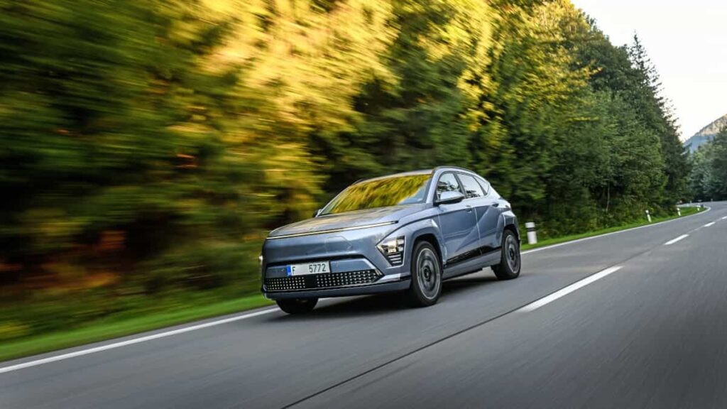 Autonomia dos carros elétricos mais do que triplicou em 10 anos