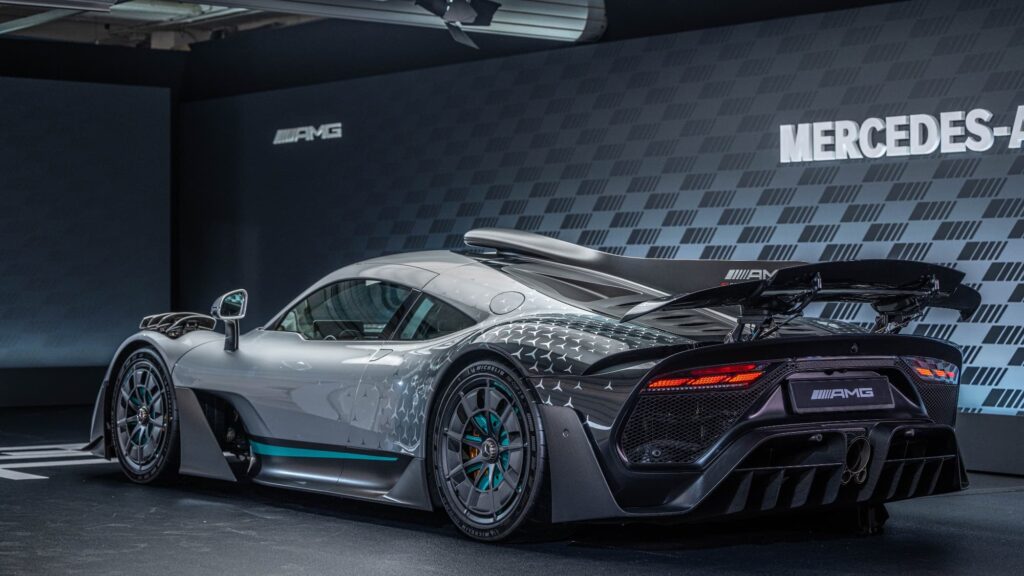 Mercedes-AMG ONE: hiperdesportivo de 3 milhões de euros veio para o norte de Portugal