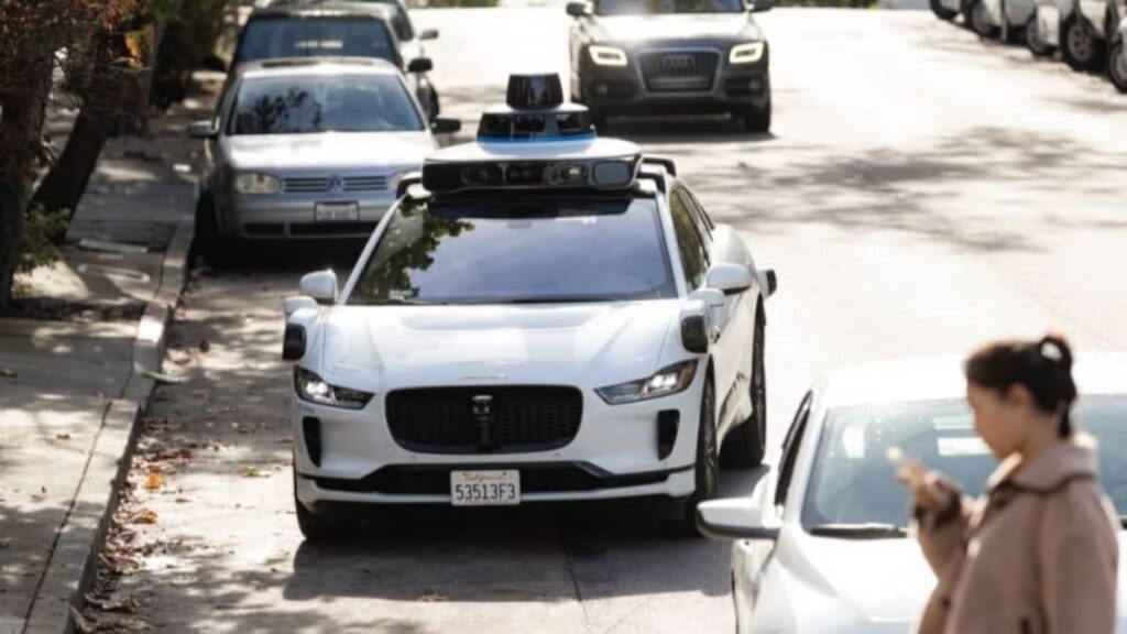 Waymo inicia testes de mobilidade autónoma em mais uma cidade