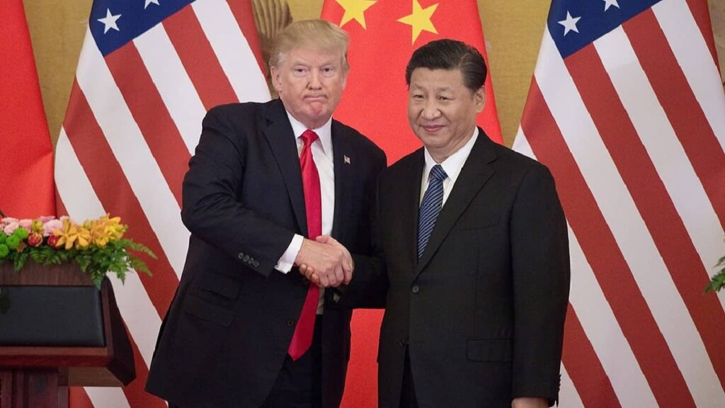 Guerra comercial: China contra-ataca com taxas sobre os produtos dos EUA e uma investigação