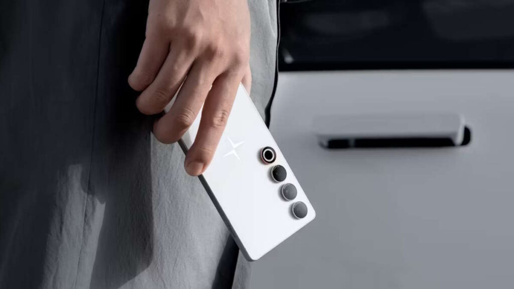 Polestar inova e apresentou o seu smartphone com integração única com os carros elétricos