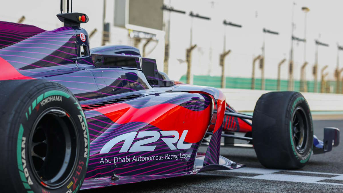 Corrida de carros autónomos? Já aconteceu e não correu tão bem como seria esperado