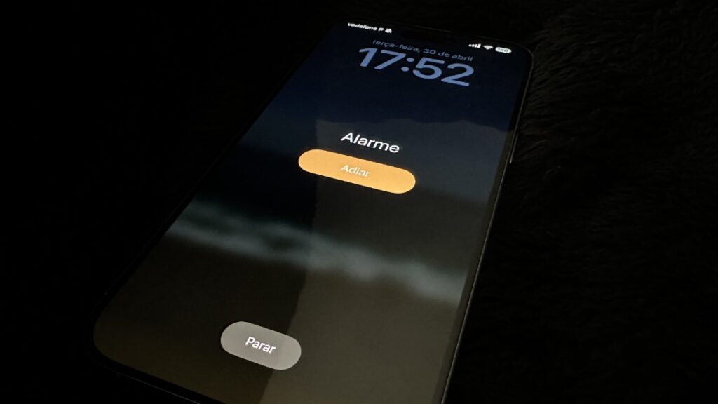 Apple está a corrigir erro que faz com que os alarmes do iPhone não reproduzam sons