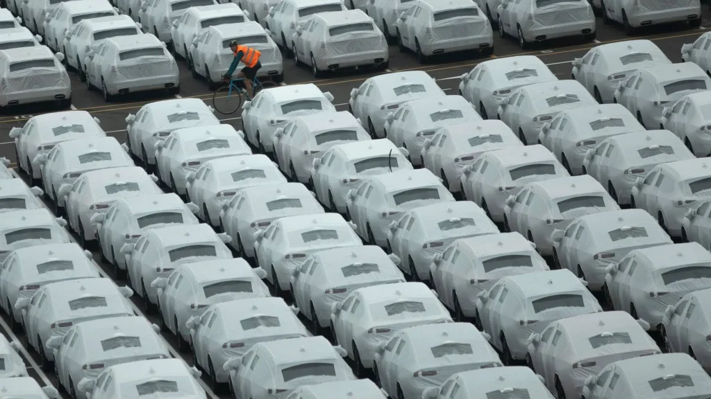 É o caos! Elétricos chineses estão a “inundar” portos europeus…