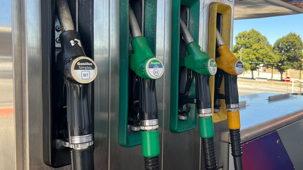 Combustíveis: gasolina e gasóleo voltam a descer. Saiba quanto