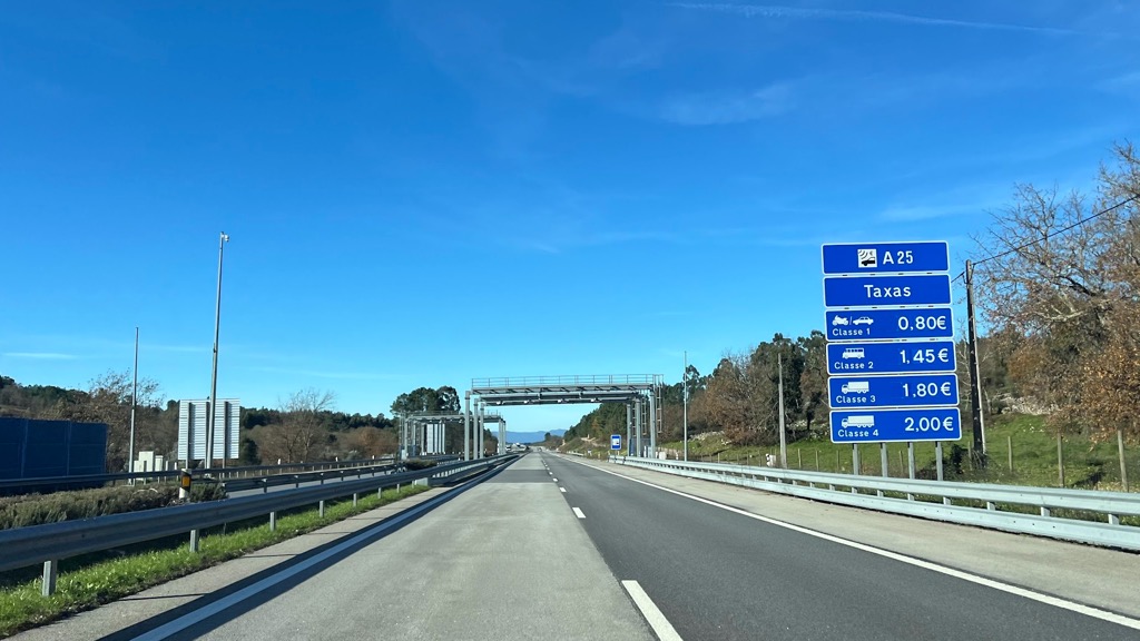 Placas com preços das ex-SCUT já estão a ser retiradas