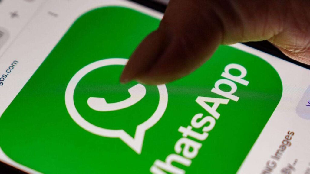 WhatsApp derruba liderança do Facebook após 9 anos