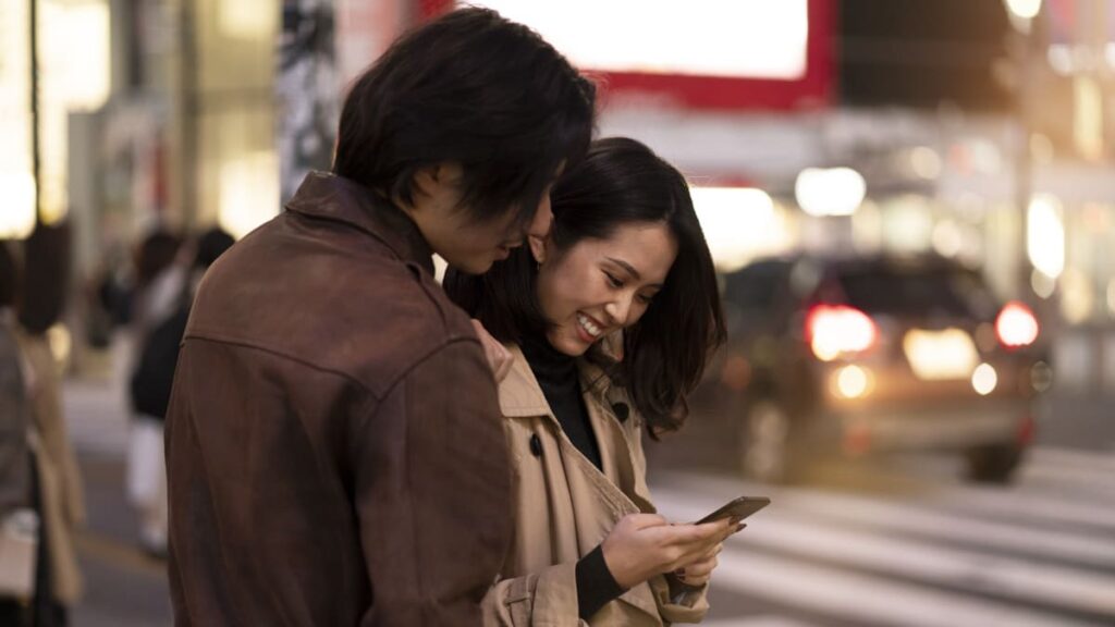 Como incentivar o casamento e os nascimentos em 2024? Para Tóquio, com apps de encontros