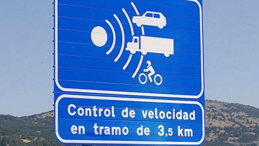 Aviso de radares de velocidade: multa por usar apps nos smartphones?