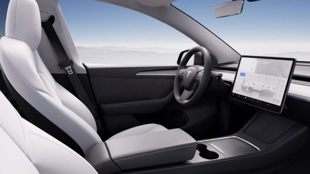Tesla quer que os seus robotáxis elétricos se limpem sozinhos