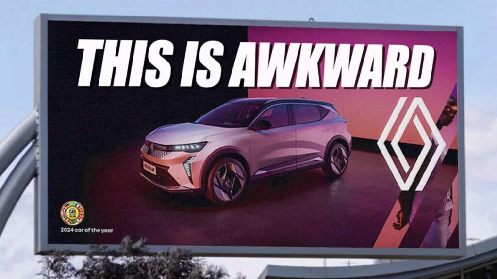 Renault Scenic E-Tech ataca Tesla Model Y com mensagens provocatórias