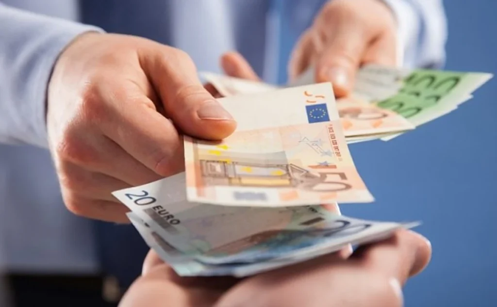 Paga comissões bancárias a mais? Este comparador do Banco de Portugal esclarece-o