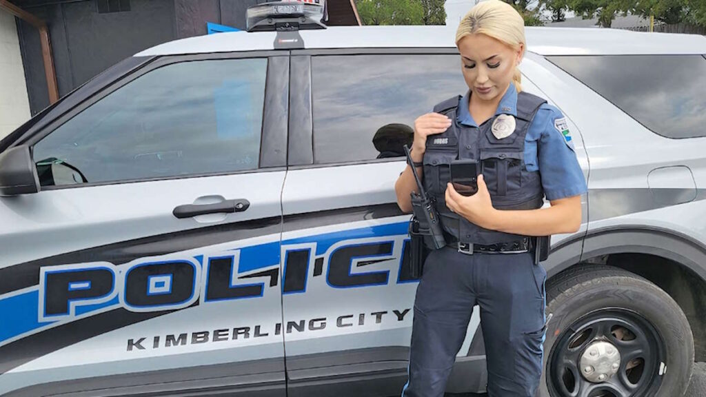 Polícia nos EUA passou a usar o dobrável Samsung Galaxy Z Flip como câmara corporal