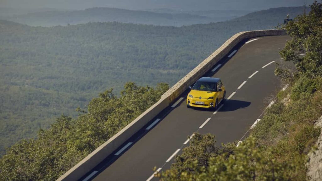 Renault 5 conquistou o mercado: mais de 80% dos clientes são novos na marca francesa