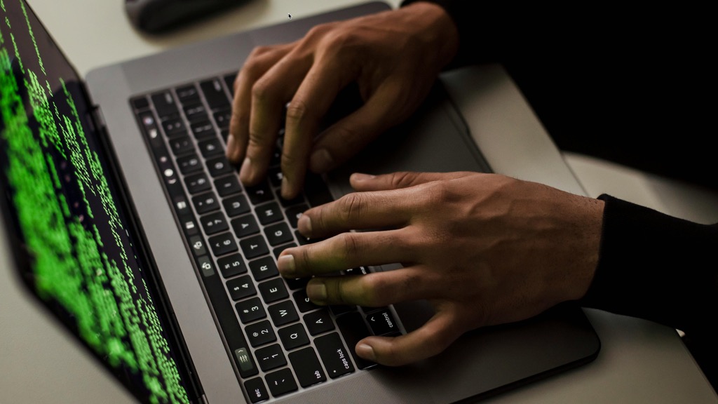 Net Speed Flow: PJ apanha jovem por falsidade informática e burla