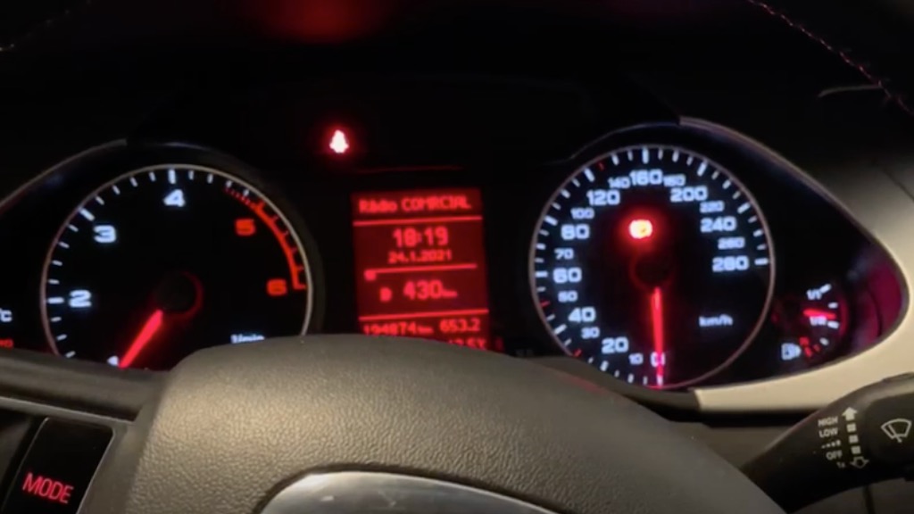 Esta luz apareceu no painel do seu carro? Tenha cuidado!